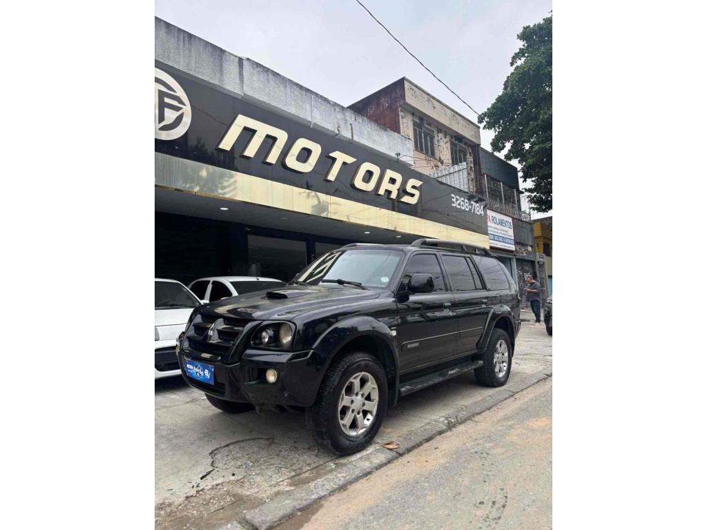 MITSUBISHI PAJERO FULL