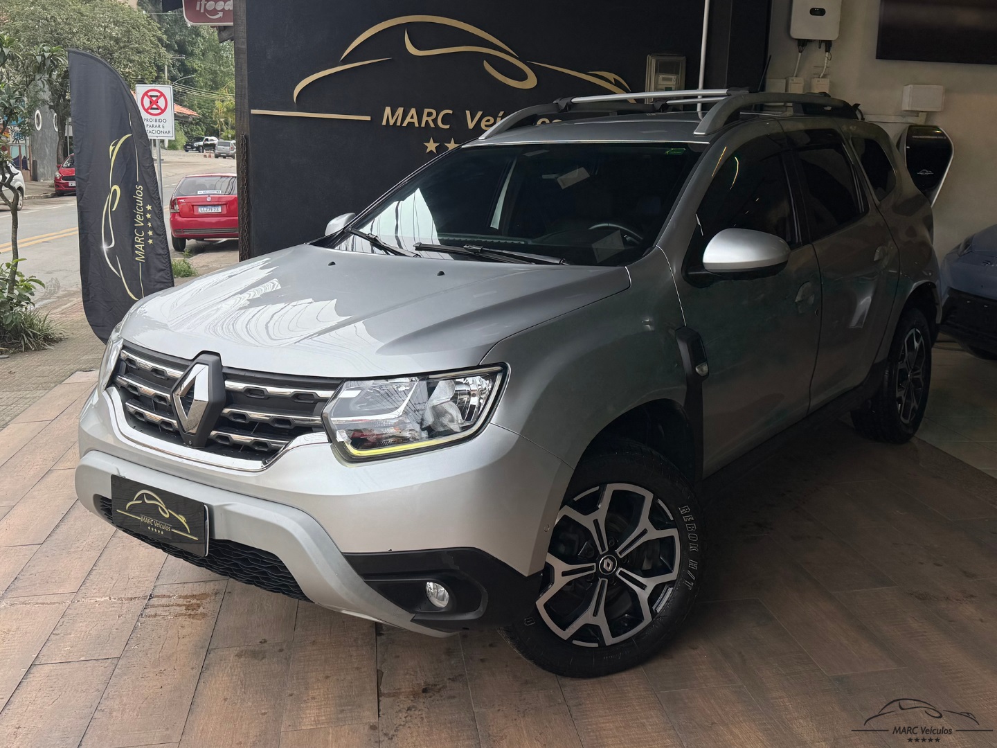 RENAULT DUSTER