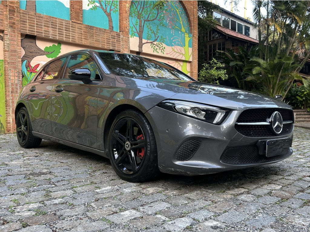 MERCEDES-BENZ A 250