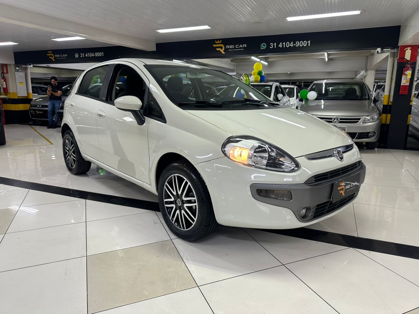 FIAT PUNTO 1.6 ESSENCE 16V FLEX 4P MANUAL