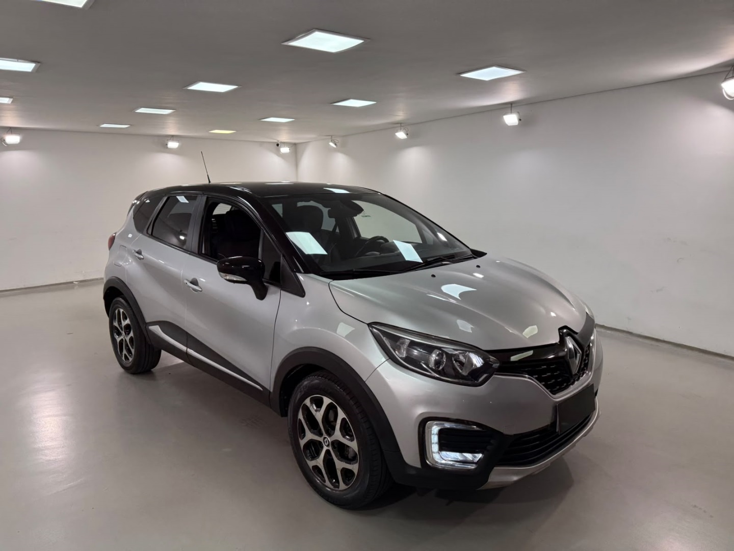 RENAULT CAPTUR 2.0 16V HI-FLEX INTENSE AUTOMÁTICO