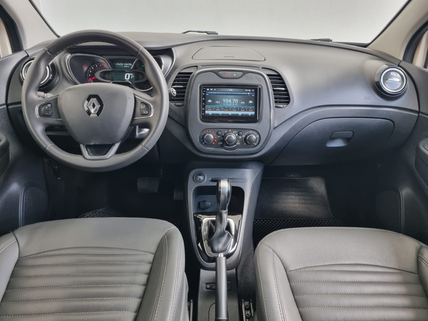 Renault Captur 1.6 16V Sce Flex Life X Tronic - foto 2