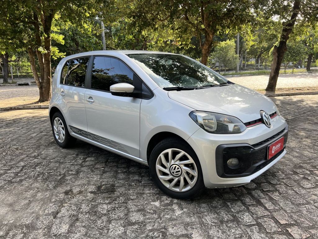 VOLKSWAGEN UP 1.0 170 TSI TOTAL FLEX CONNECT 4P MANUAL