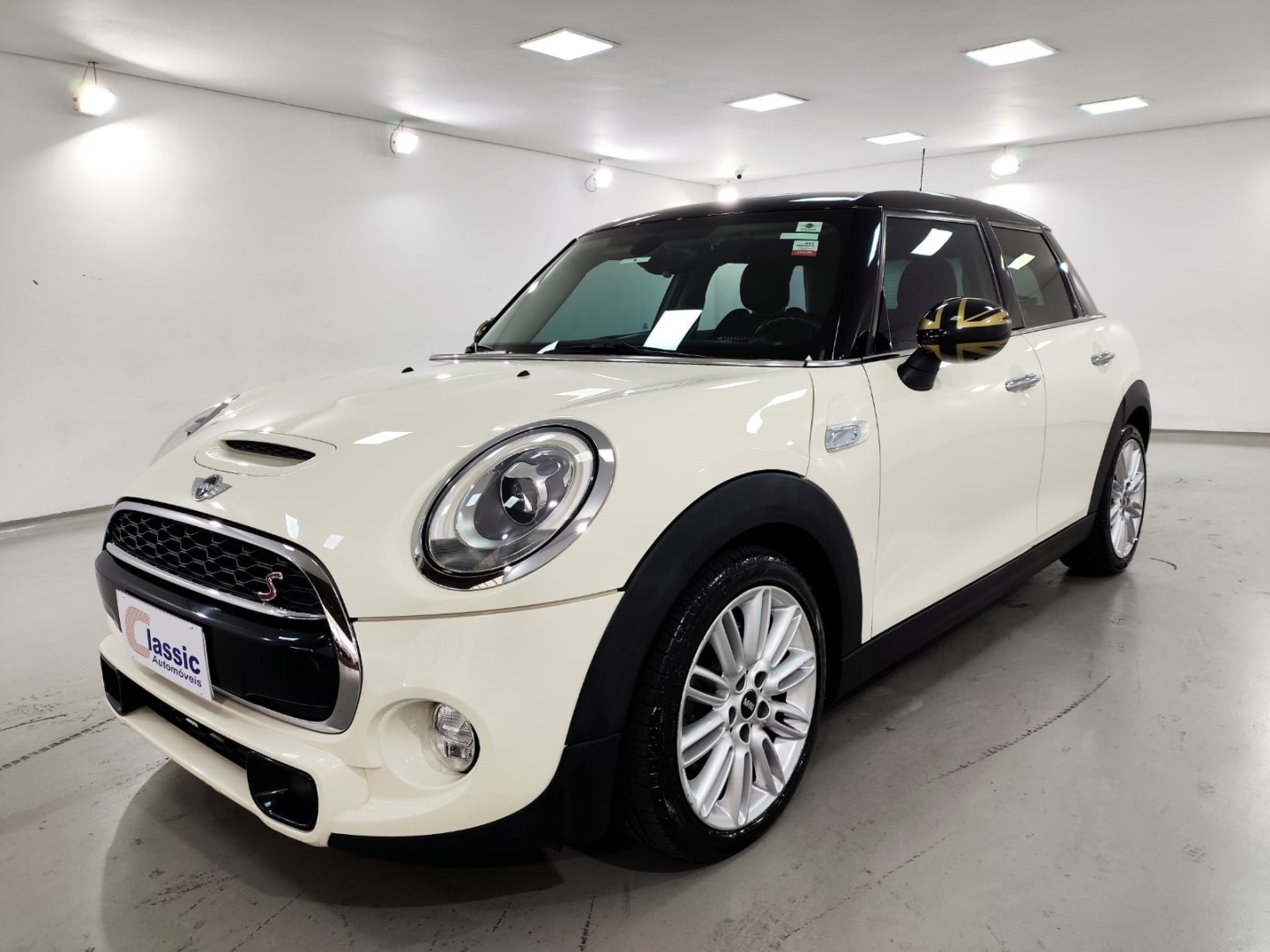 MINI COOPER 2.0 S EXCLUSIVE 16V TURBO GASOLINA 4P AUTOMÁTICO
