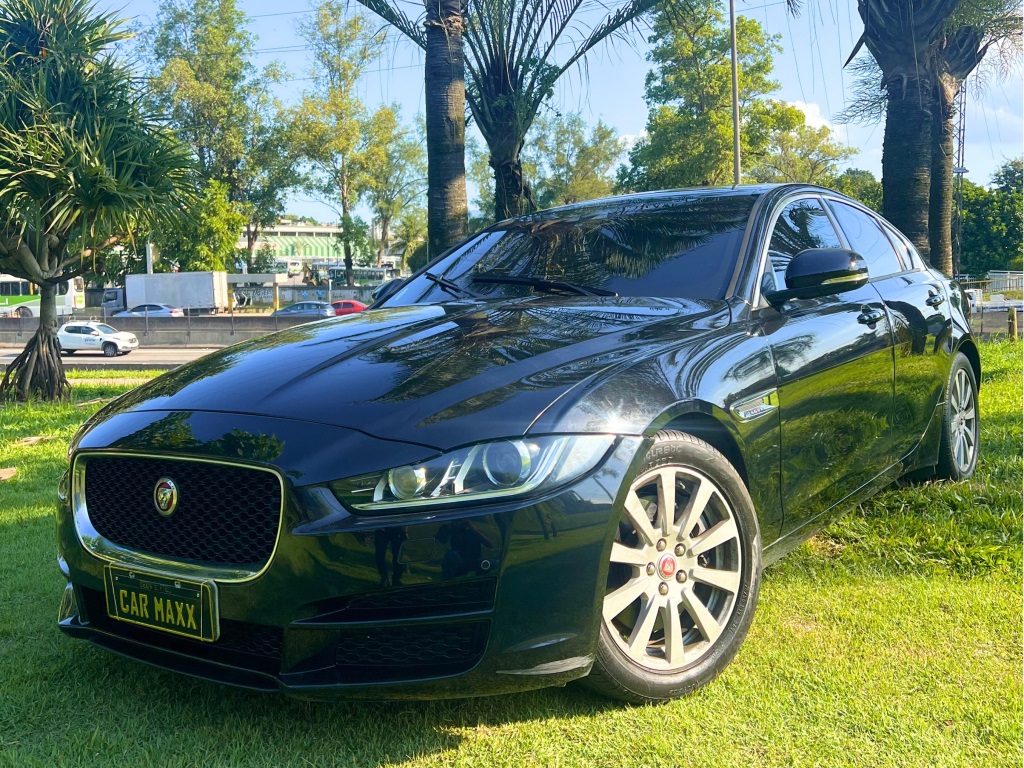 JAGUAR XE