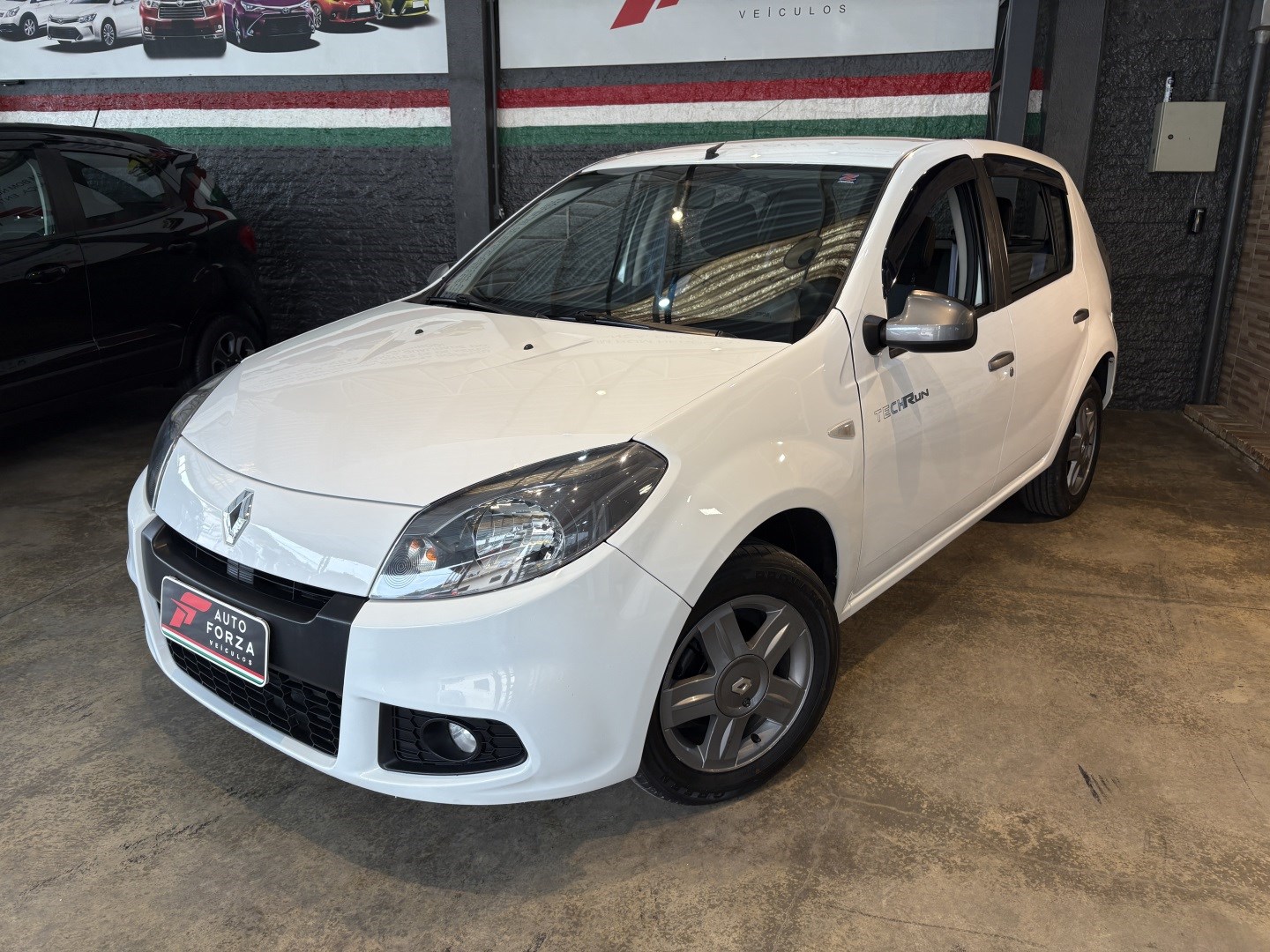 RENAULT SANDERO