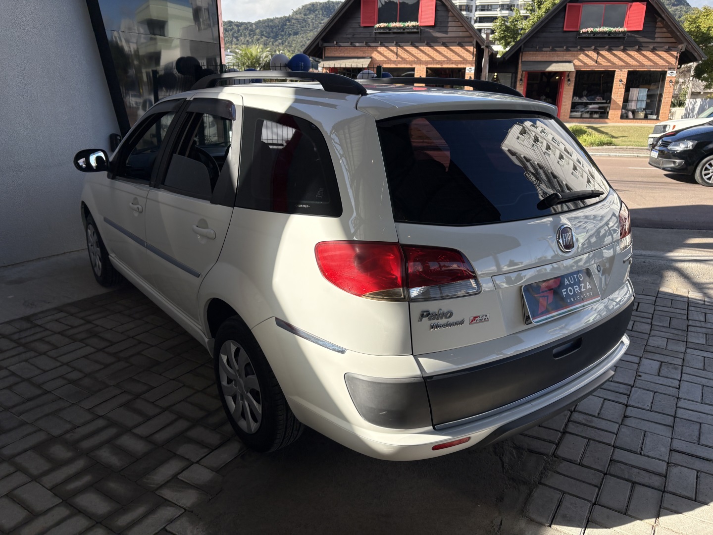 FIAT PALIO 1.4 MPI ATTRACTIVE WEEKEND 8V FLEX 4P MANUAL — foto 6