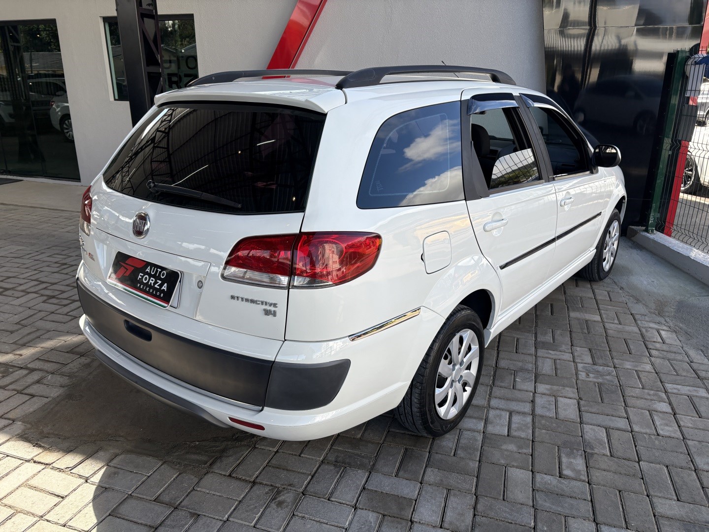 FIAT PALIO 1.4 MPI ATTRACTIVE WEEKEND 8V FLEX 4P MANUAL — foto 4