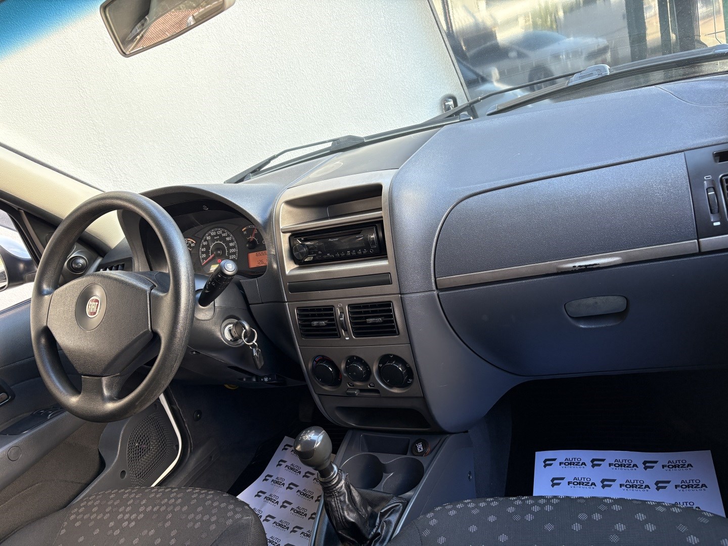 FIAT PALIO 1.4 MPI ATTRACTIVE WEEKEND 8V FLEX 4P MANUAL — foto 10