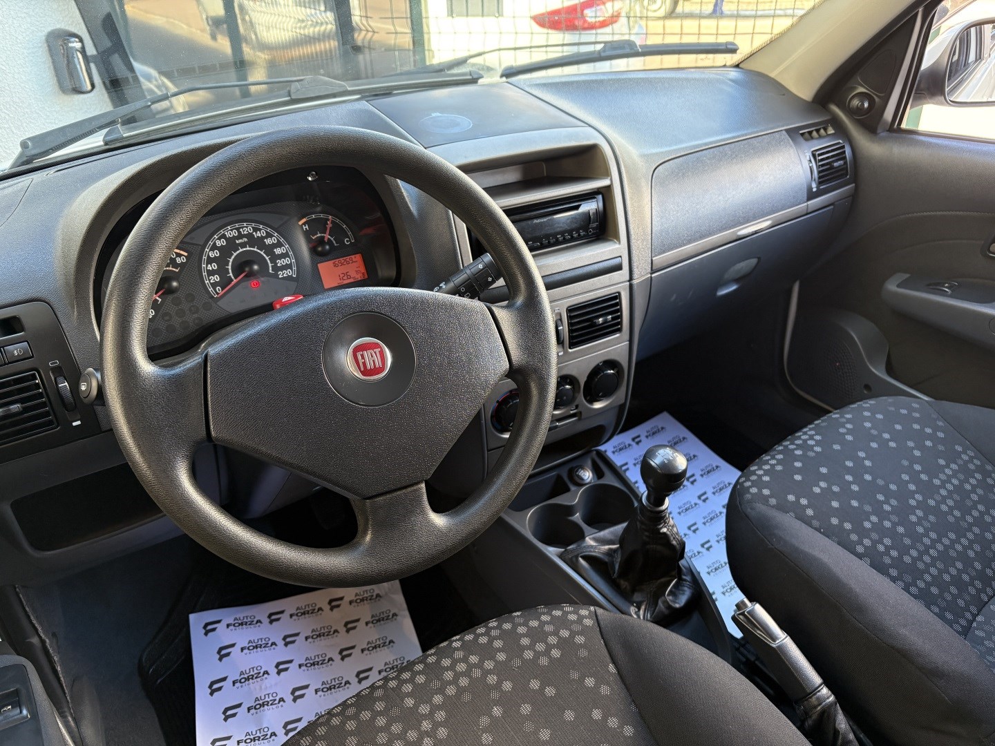 FIAT PALIO 1.4 MPI ATTRACTIVE WEEKEND 8V FLEX 4P MANUAL — foto 9