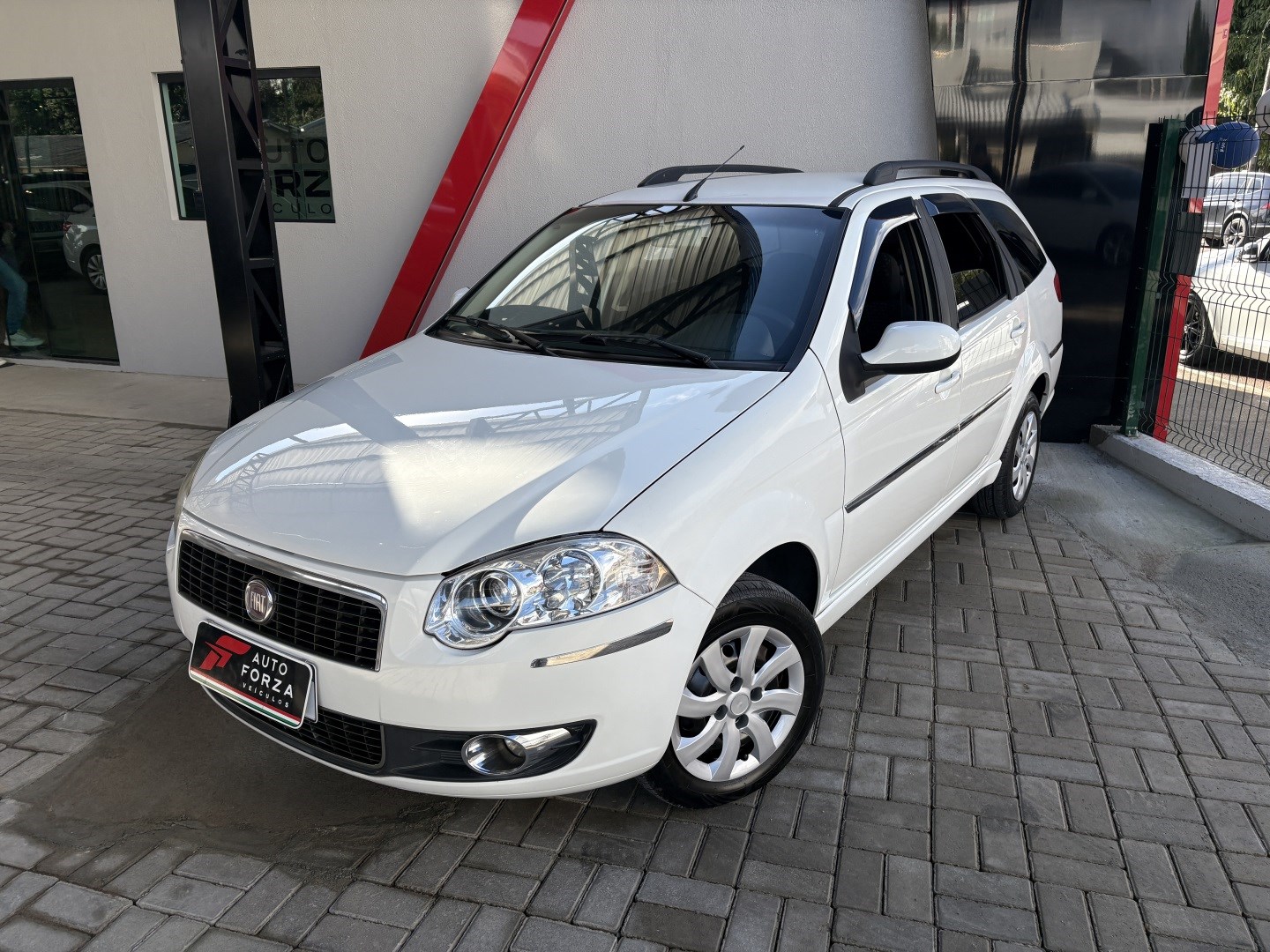 FIAT PALIO 1.4 MPI ATTRACTIVE WEEKEND 8V FLEX 4P MANUAL — foto 1