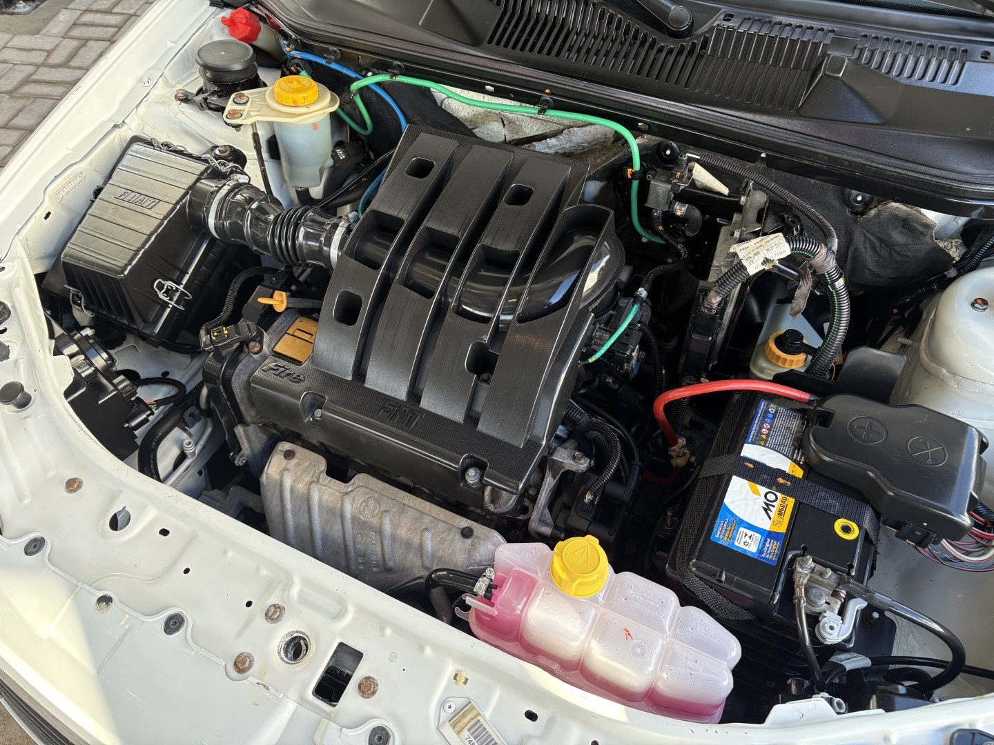 FIAT PALIO 1.4 MPI ATTRACTIVE WEEKEND 8V FLEX 4P MANUAL — foto 14