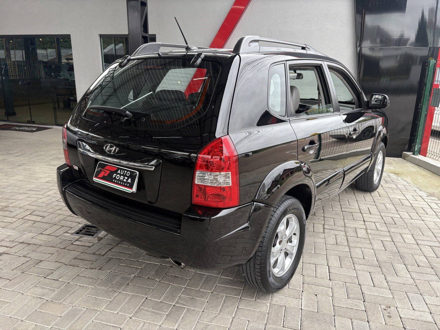 HYUNDAI TUCSON 2.0 MPFI GLS 16V 143CV 2WD FLEX 4P AUTOMÁTICO — foto 4