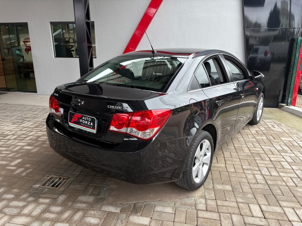 CHEVROLET CRUZE 1.8 LT 16V FLEX 4P MANUAL — foto 5