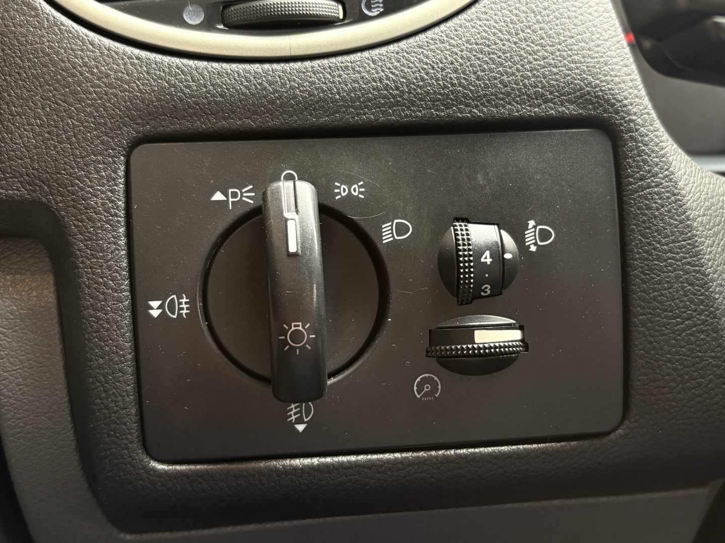 FORD FOCUS 1.6 GL 16V FLEX 4P MANUAL — foto 9