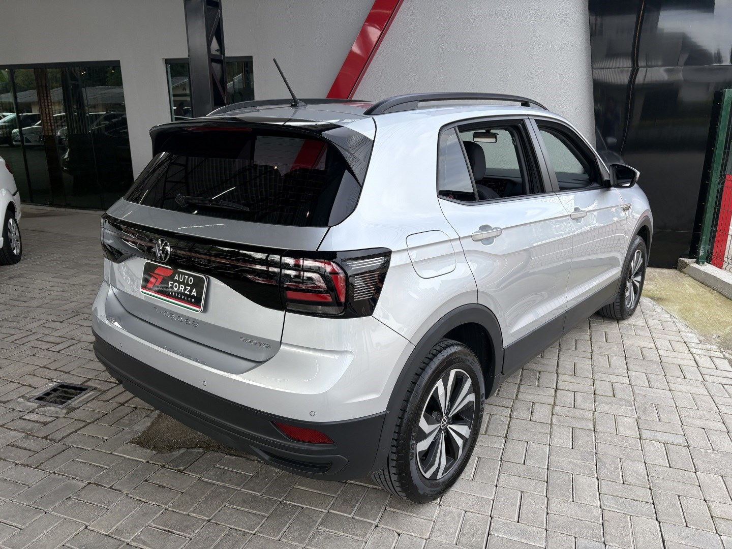 VOLKSWAGEN T-CROSS 1.0 200 TSI TOTAL FLEX SENSE AUTOMÁTICO — foto 4