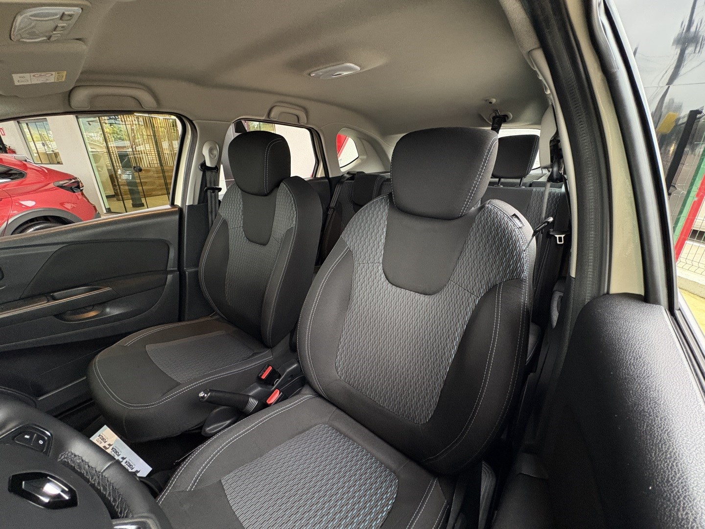 RENAULT CAPTUR 1.6 16V SCE FLEX LIFE X-TRONIC — foto 9