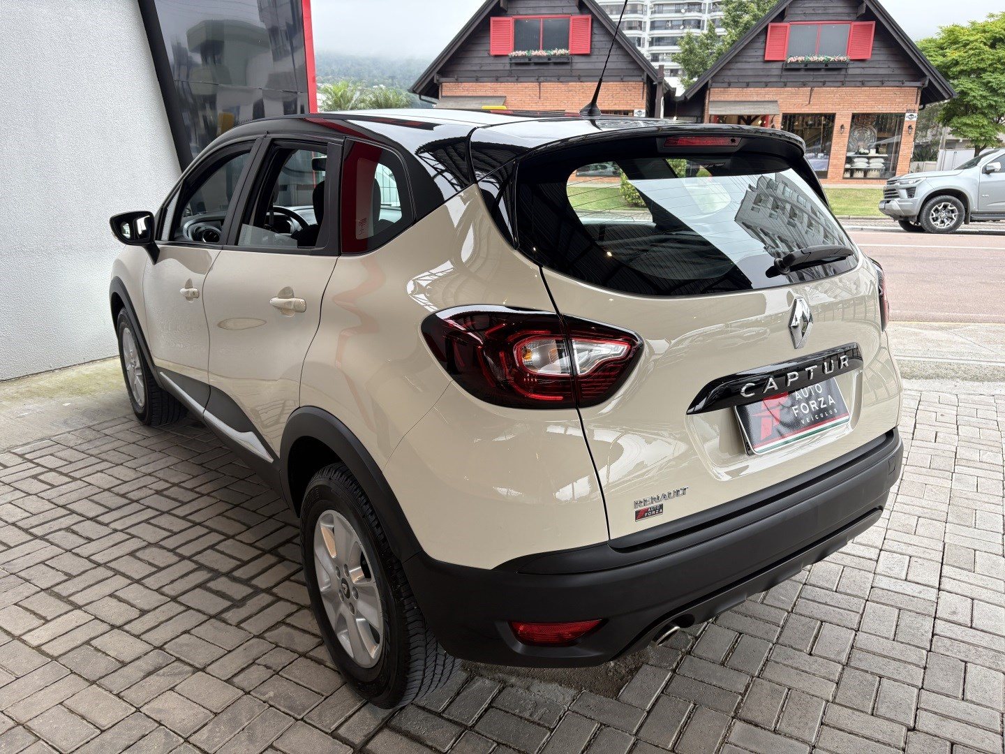RENAULT CAPTUR 1.6 16V SCE FLEX LIFE X-TRONIC — foto 5