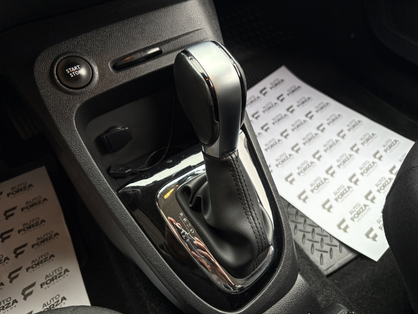 RENAULT CAPTUR 1.6 16V SCE FLEX LIFE X-TRONIC — foto 14