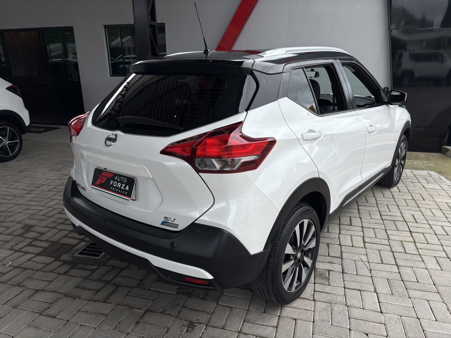 NISSAN KICKS 1.6 16V FLEXSTART SV 4P XTRONIC — foto 4