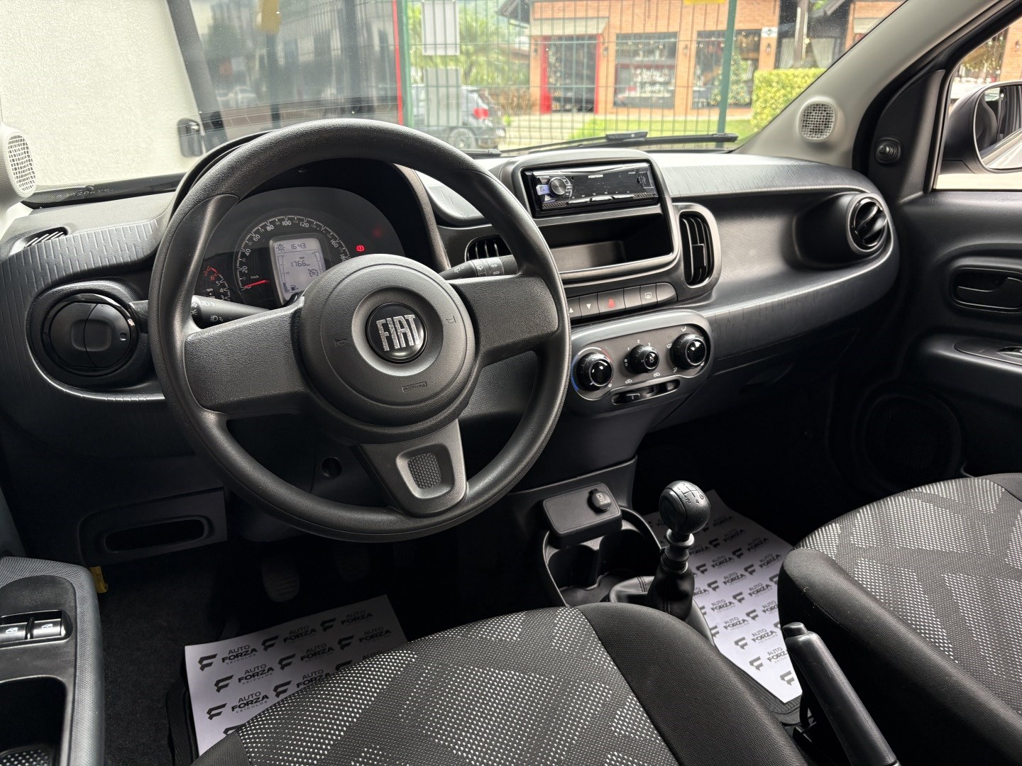 FIAT MOBI 1.0 EVO FLEX LIKE. MANUAL — foto 8