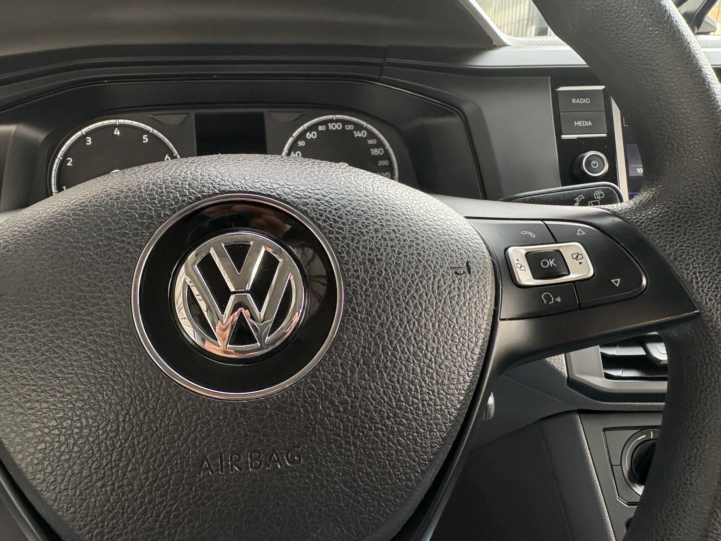 VOLKSWAGEN POLO 1.0 MPI TOTAL FLEX MANUAL — foto 13