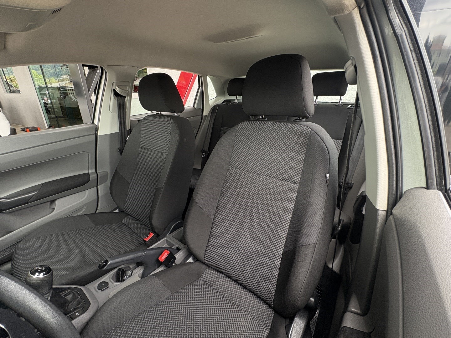 VOLKSWAGEN POLO 1.0 MPI TOTAL FLEX MANUAL — foto 8