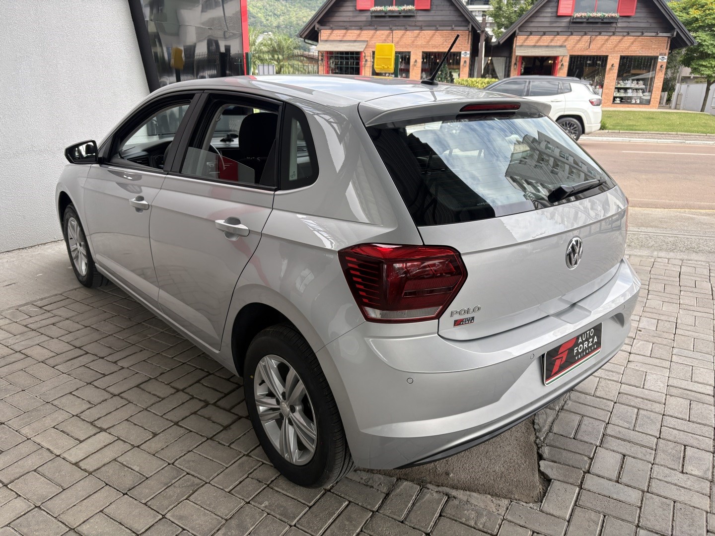 VOLKSWAGEN POLO 1.0 MPI TOTAL FLEX MANUAL — foto 5