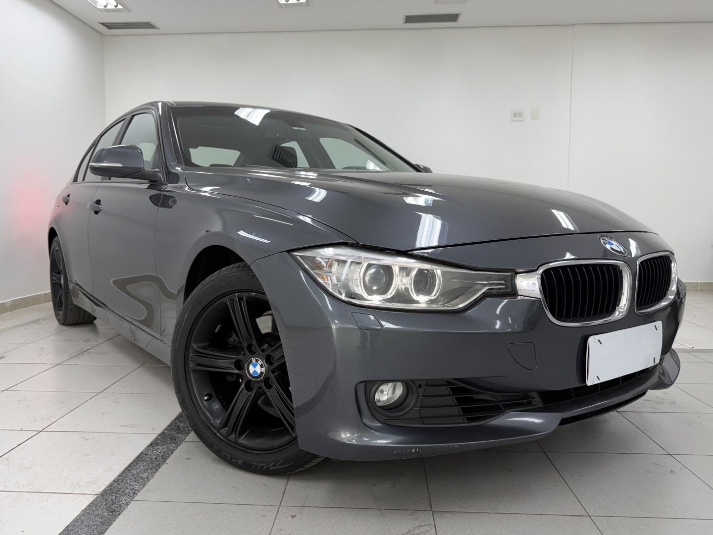 BMW 320i
