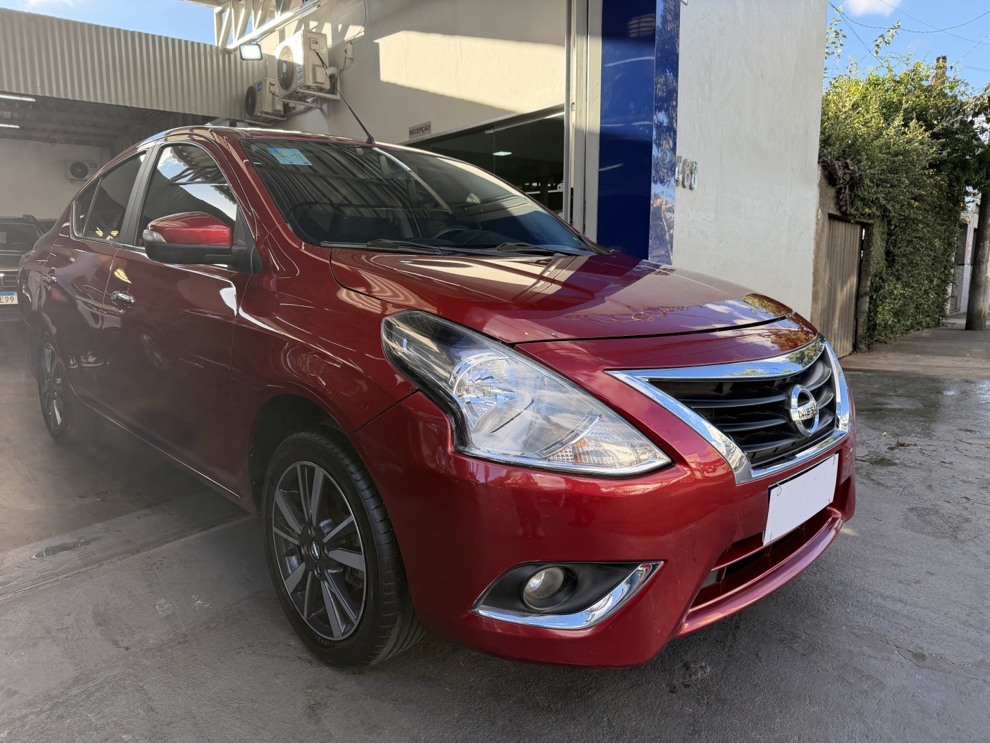 NISSAN VERSA