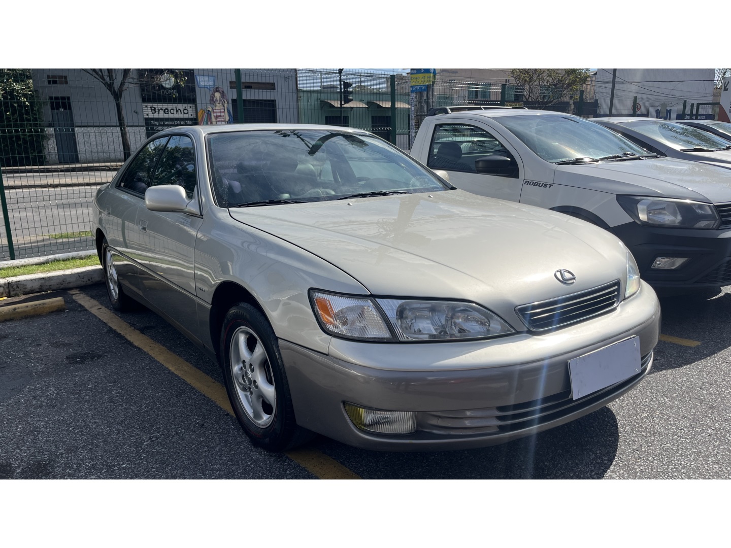 LEXUS ES