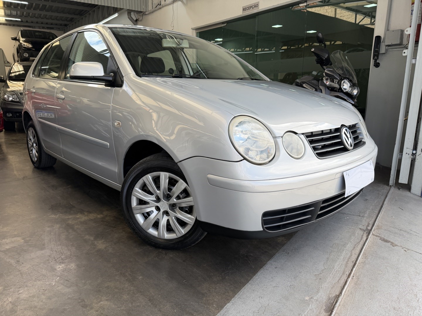 VOLKSWAGEN POLO