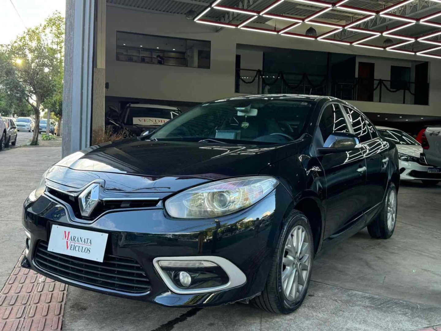 RENAULT FLUENCE 2.0 DYNAMIQUE 16V FLEX 4P AUTOMÁTICO