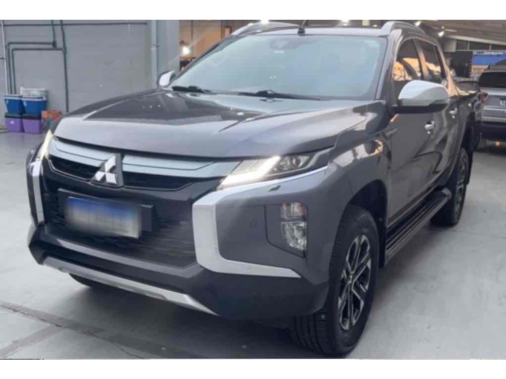 MITSUBISHI L200 TRITON 2.4 16V TURBO DIESEL SPORT HPE-S CD 4P 4X4 AUTOMÁTICO