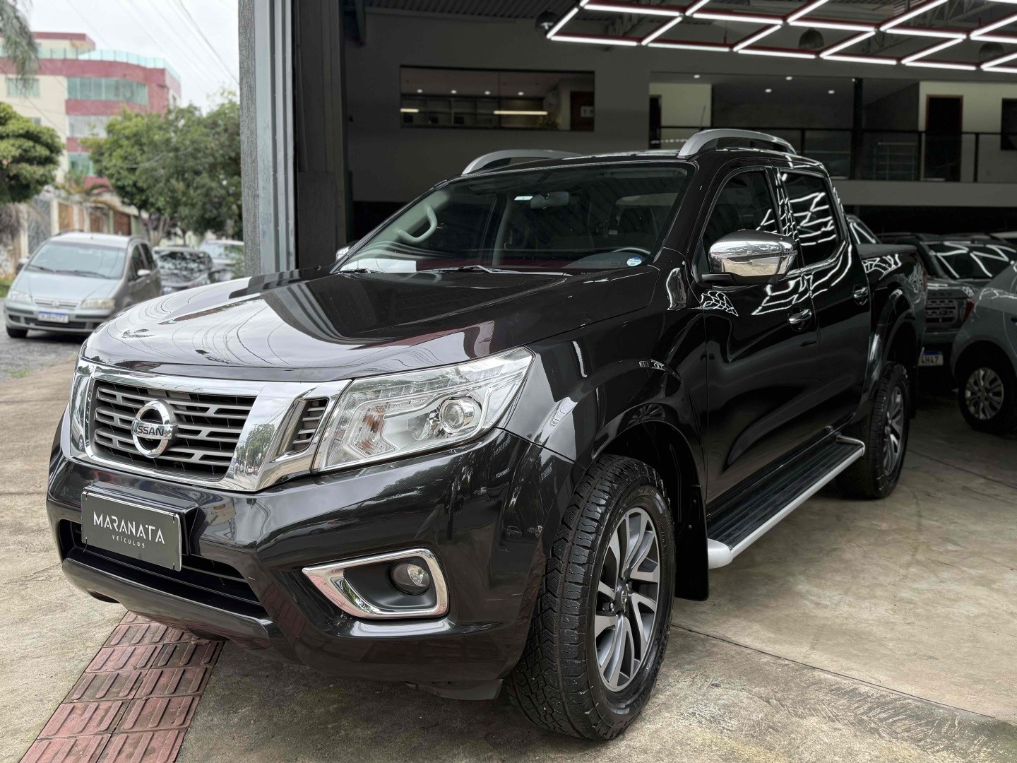NISSAN FRONTIER 2.3 16V TURBO DIESEL LE CD 4X4 AUTOMÁTICO