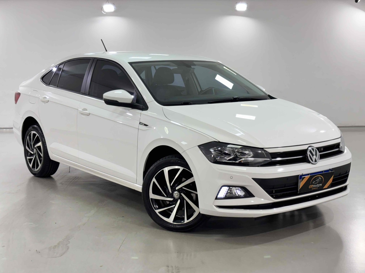 VOLKSWAGEN VIRTUS 1.0 200 TSI HIGHLINE AUTOMÁTICO