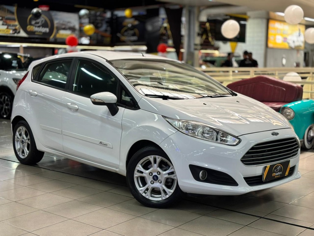 FORD FIESTA 1.6 SE HATCH 16V FLEX 4P MANUAL
