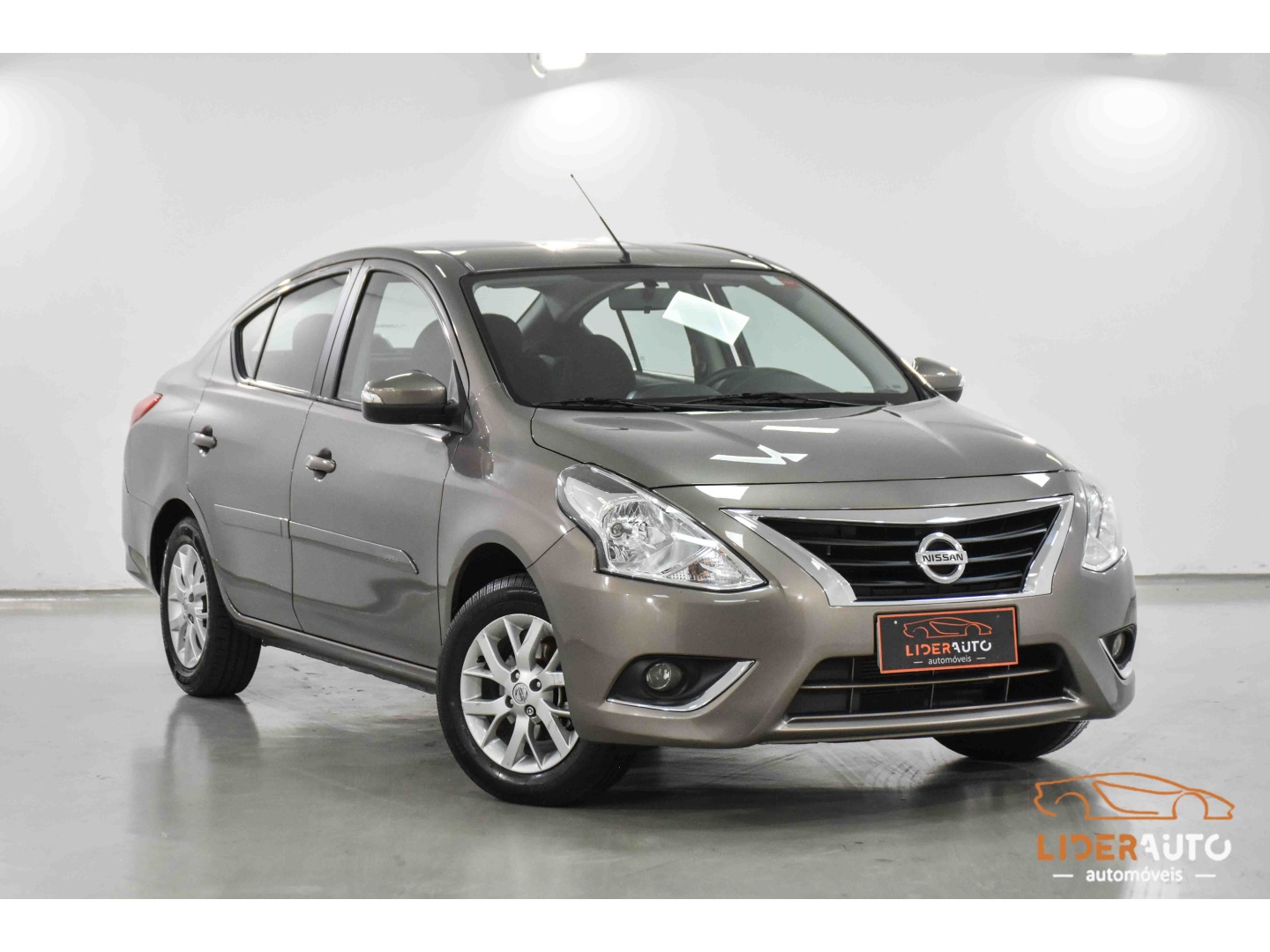 NISSAN VERSA 1.6 16V SV  FLEXSTART 4P AUT.