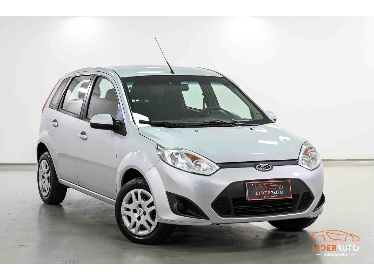 FORD FIESTA 1.6 ROCAM HATCH 8V FLEX 4P MANUAL