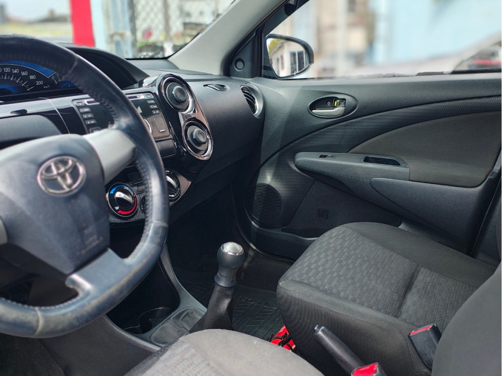 Toyota Etios X Sedan 1.5 Flex 16V 4P Mec. - foto 5