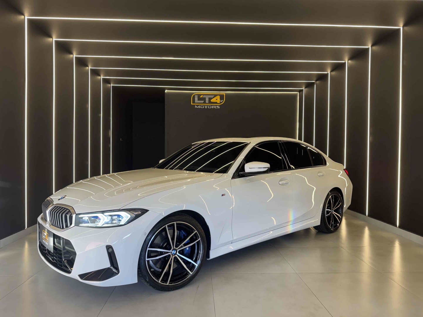 BMW 320i