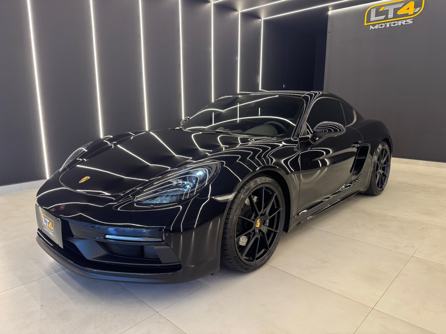 PORSCHE 718