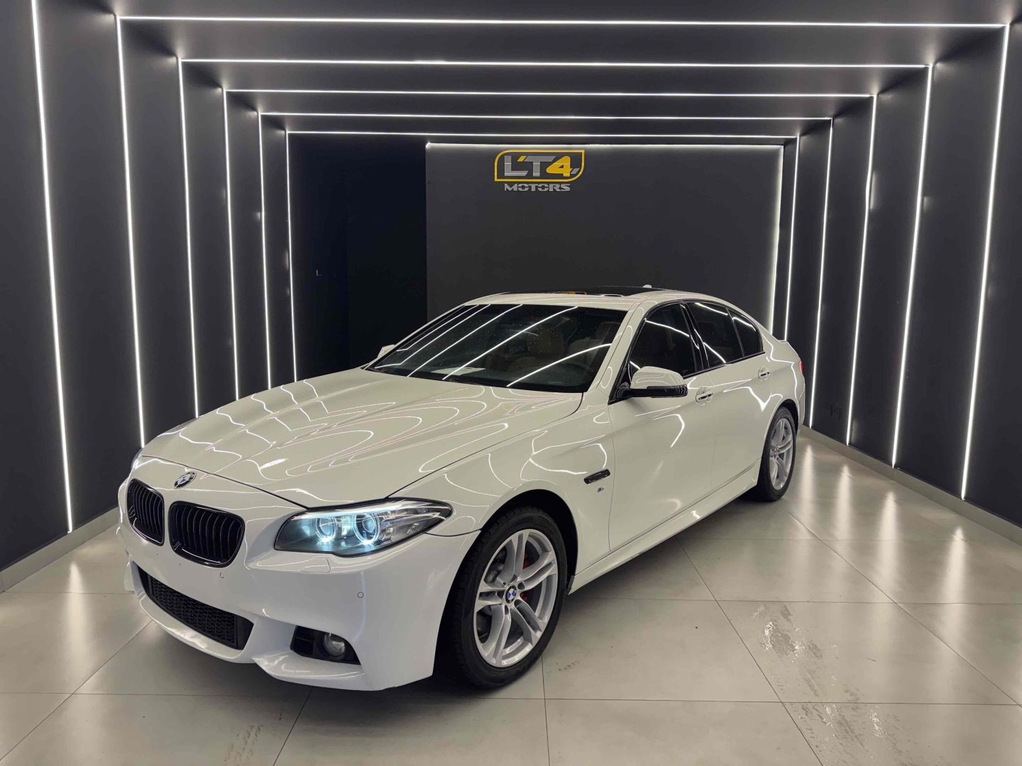 BMW 528i