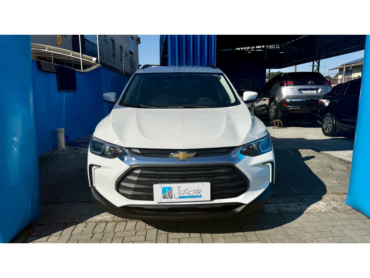 CHEVROLET TRACKER