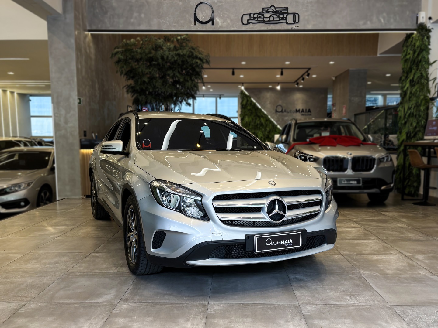 MERCEDES-BENZ GLA 200