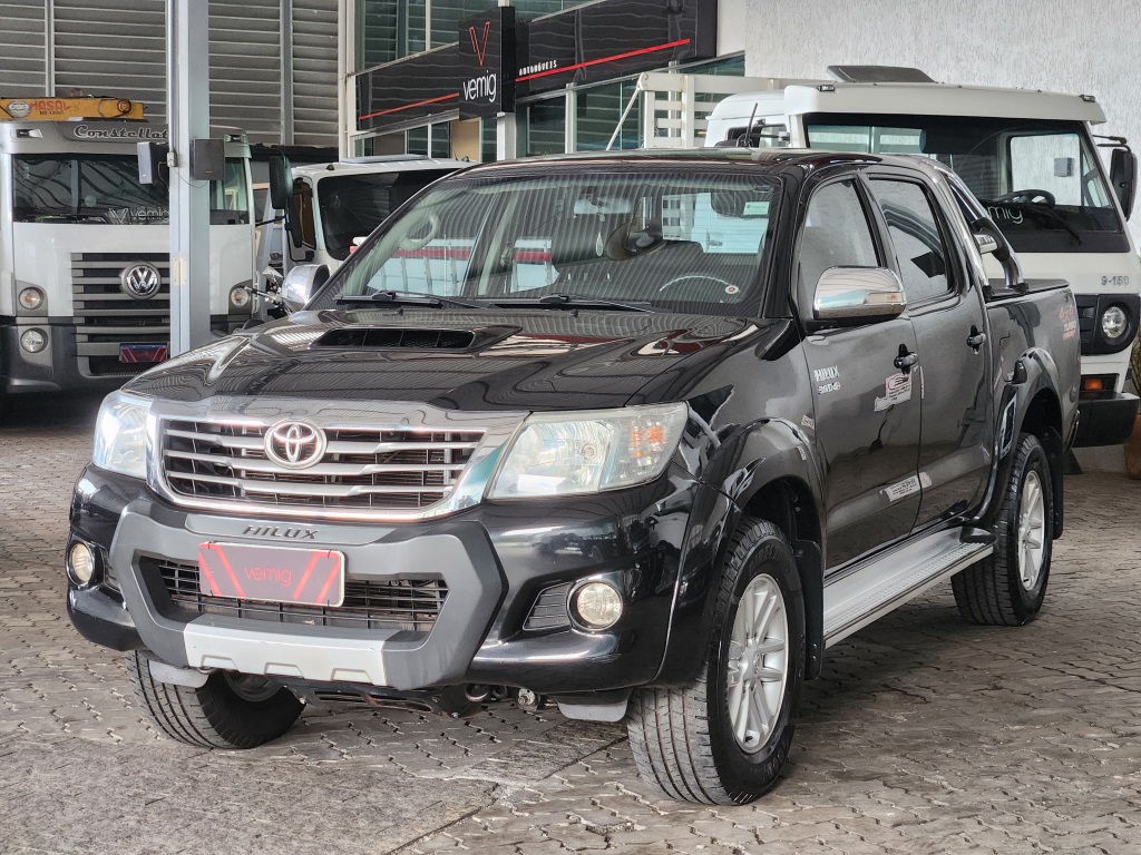 TOYOTA HILUX 3.0 SRV 4X4 CD 16V TURBO INTERCOOLER DIESEL 4P AUTOMÁTICO