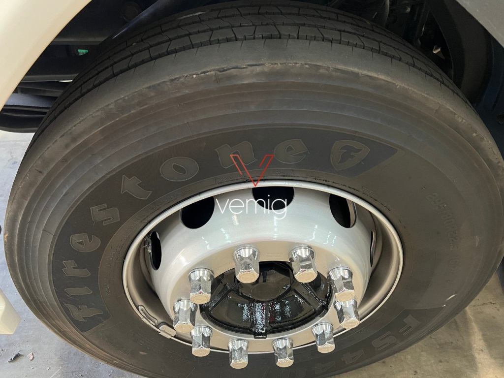 23