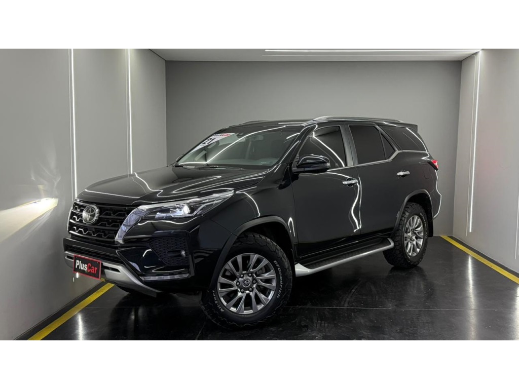 TOYOTA HILUX SW4