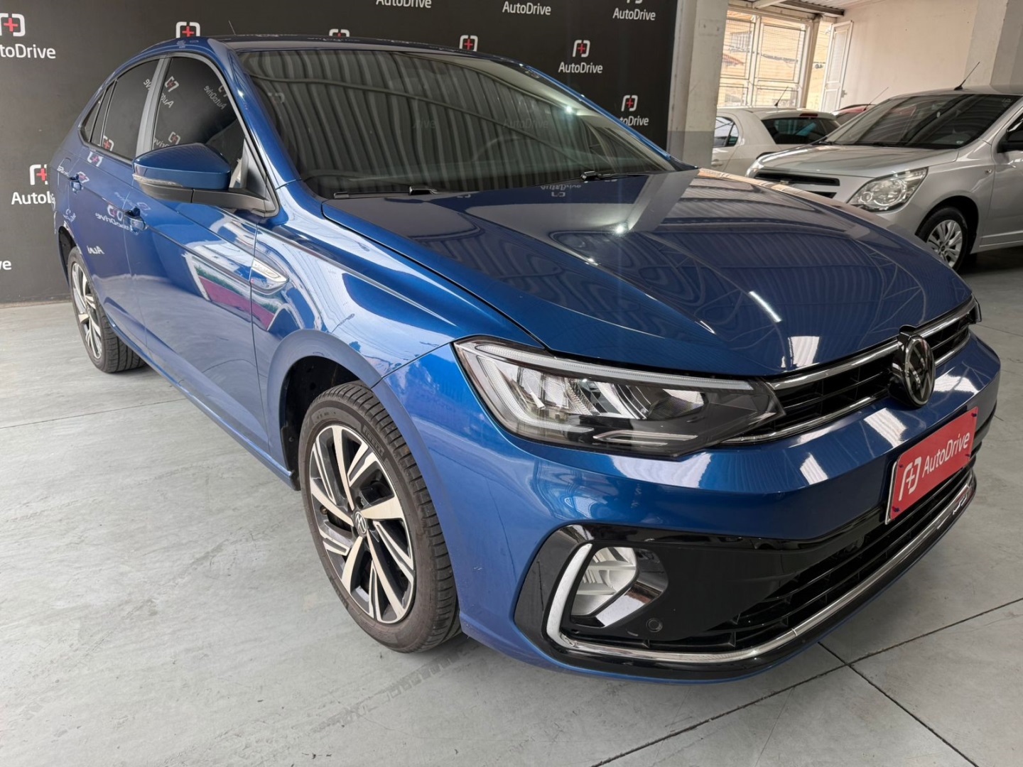 VOLKSWAGEN VIRTUS 1.0 200 TSI HIGHLINE AUTOMÁTICO