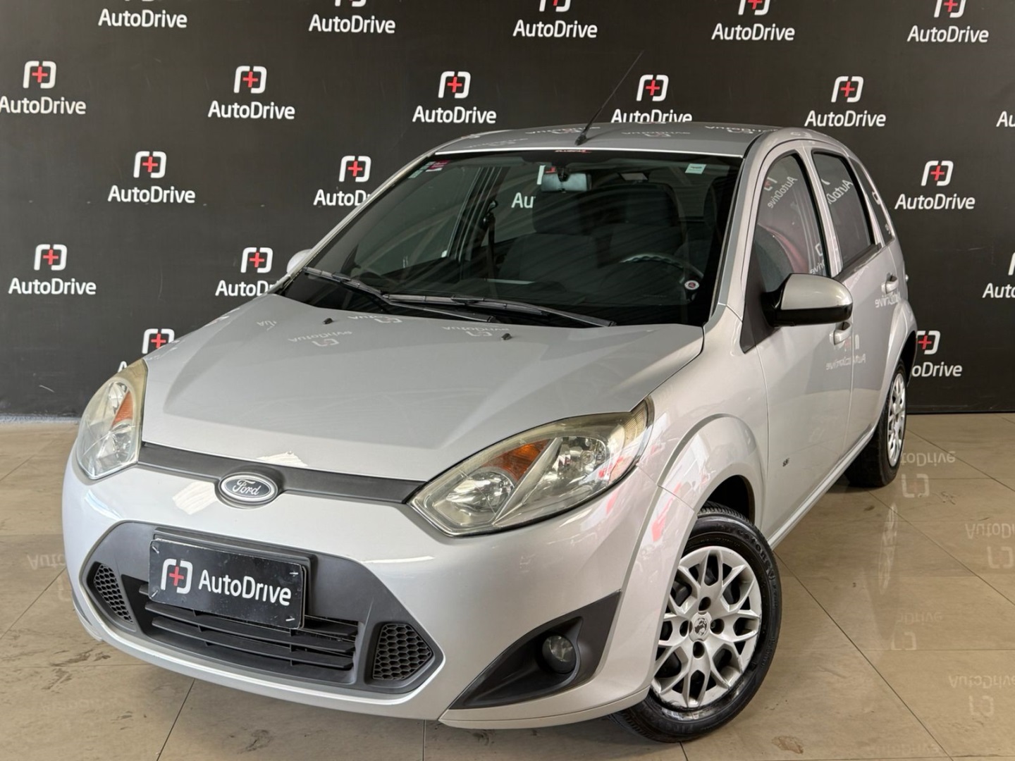 FORD FIESTA 1.0 ROCAM SE PLUS HATCH 8V FLEX 4P MANUAL